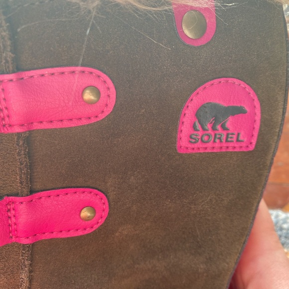 Girls Sorel winter boots - Picture 2 of 4